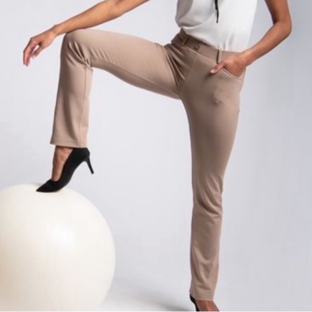 ✨NWT✨Betabrand | Tan/Beige Twill Pull-On Yoga-Pant Style Dress Pants Sz XL